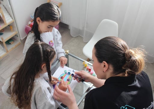 Babysitter Levallois domicile